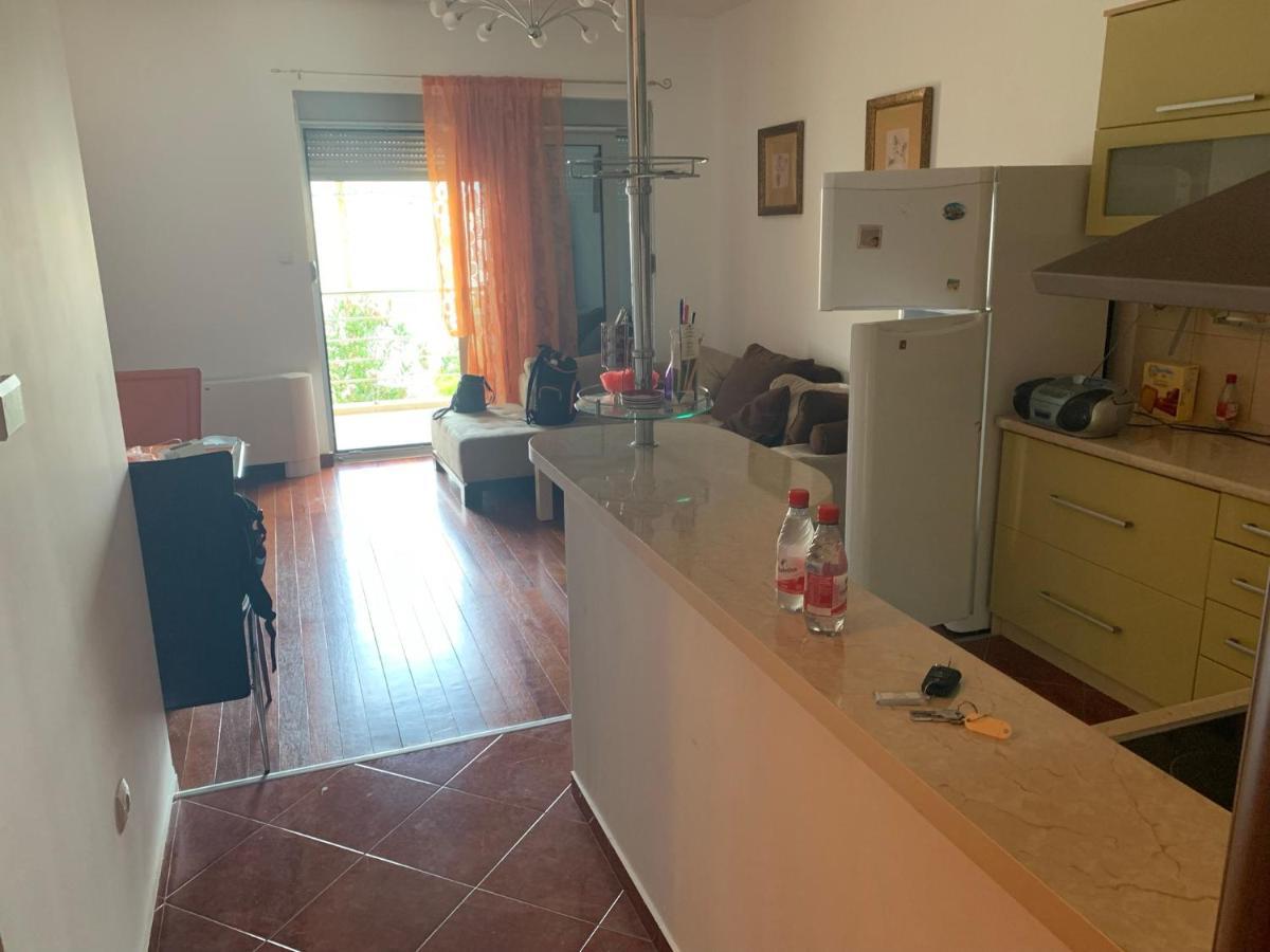 Apartment With Swimmingpool, Seaview And Large Terrace, 1St Floor, Min 2 Persons Dobrota Exteriör bild
